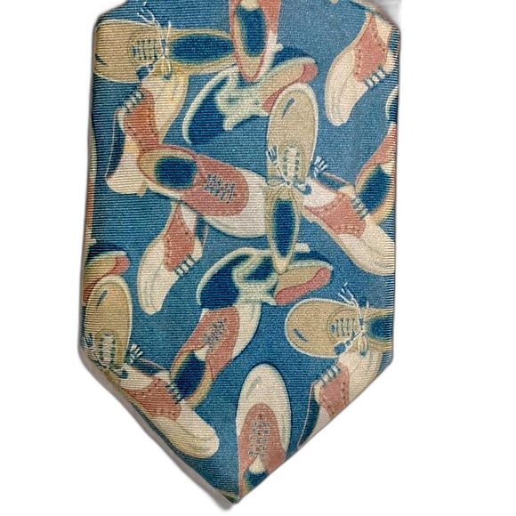 CHAPS RALPH LAUREN Vintage Silk Shoe Design Necktie Tie 55 x 3.25 inches - Picture 5 of 8